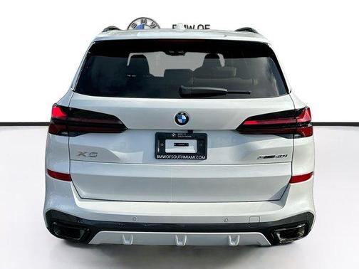 Mineral White Metallic 2026 BMW X5 sDrive40i