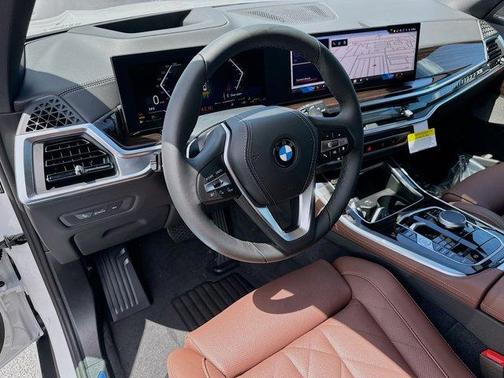Mineral White Metallic 2026 BMW X5 sDrive40i