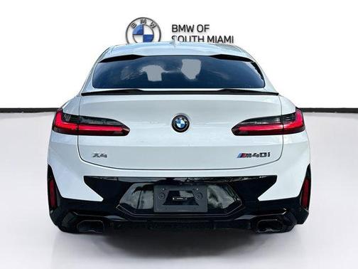2024 BMW X4 M40i