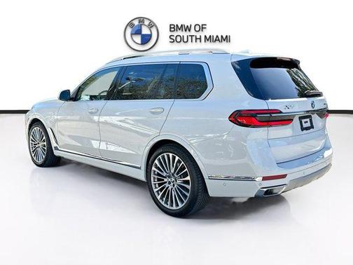2024 BMW X7 xDrive40i