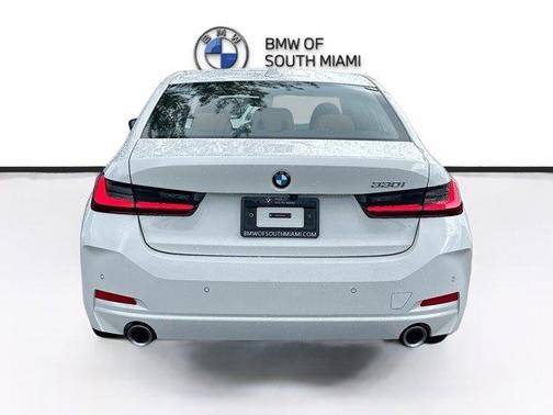 2025 BMW 330 i