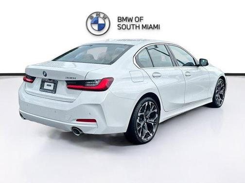 2025 BMW 330 i