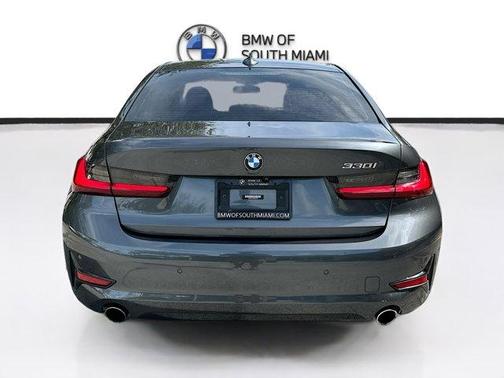 2022 BMW 330 i