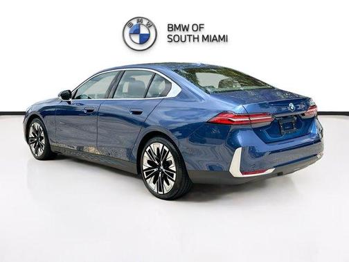 2024 BMW 530 i