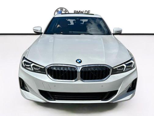 Mineral White Metallic 2024 BMW 330 i