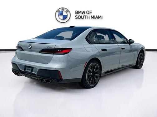 2025 BMW 760 760i xDrive