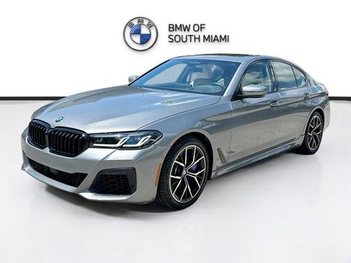 Skyscraper Gray Metallic 2023 BMW 540 i