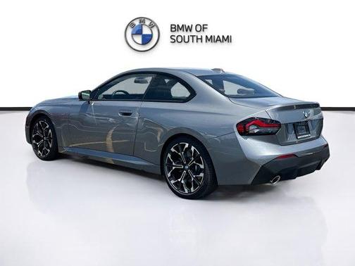 2025 BMW 230 i