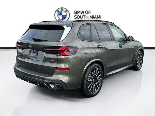 Manhattan Green Metallic 2026 BMW X5 PHEV xDrive50e