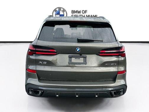 Manhattan Green Metallic 2026 BMW X5 PHEV xDrive50e