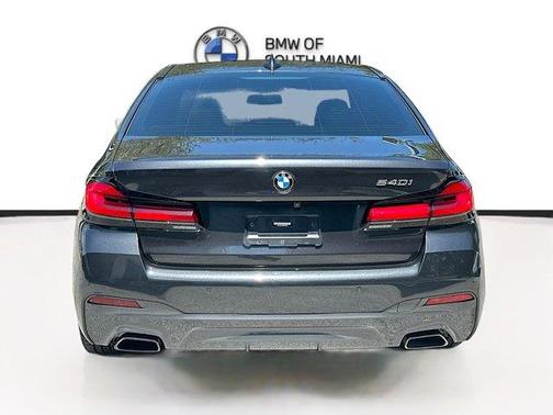 2022 BMW 540 i
