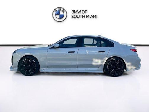 2025 BMW 760 760i xDrive