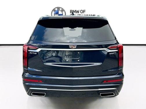 2022 Cadillac XT6 Luxury FWD