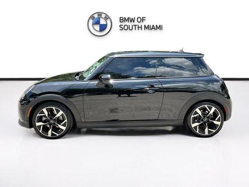 Midnight Black 2025 MINI Hardtop SIGNATURE PLUS
