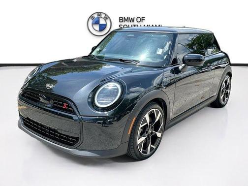 Midnight Black 2025 MINI Hardtop SIGNATURE PLUS