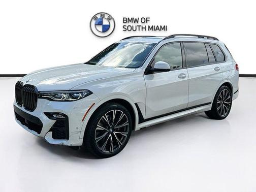 2022 BMW X7 M50i