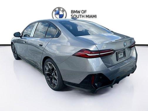 Gray Metallic 2026 BMW i5 eDrive40