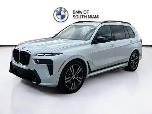 2025 BMW X7 M60i