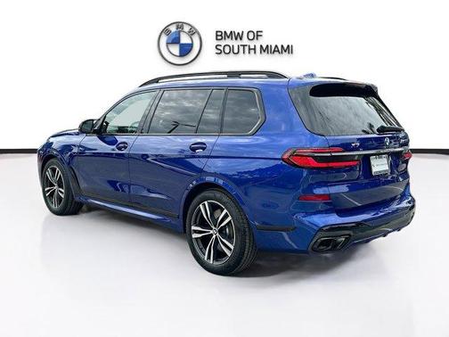 2024 BMW X7 M60i
