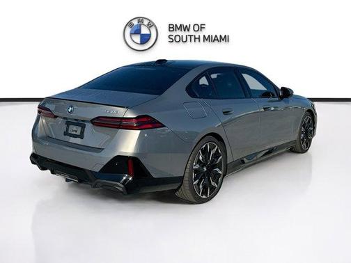 2026 BMW 550e xDrive