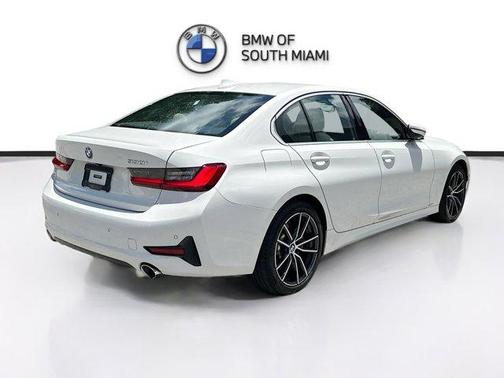2019 BMW 330 i