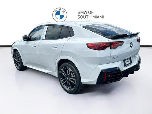 Alpine White 2026 BMW X2 xDrive28i