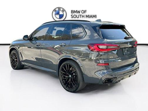 2022 BMW X5 M50i