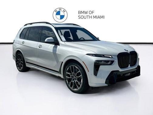 Mineral White Metallic 2027 BMW X7 xDrive40i