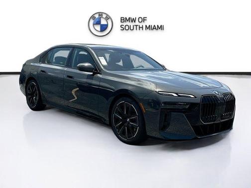 2025 BMW 740 i