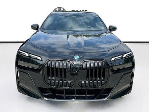 Black Sapphire Metallic 2024 BMW 740 i