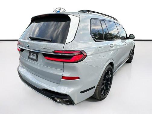 Gray Metallic 2027 BMW X7 xDrive40i