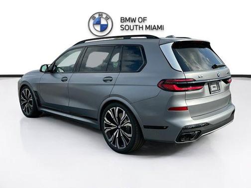2026 BMW X7 M60i
