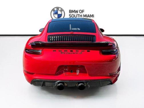 2017 Porsche 911 Carrera 4