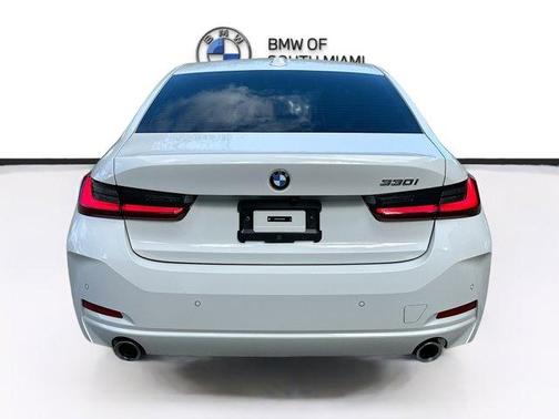 2023 BMW 330 i