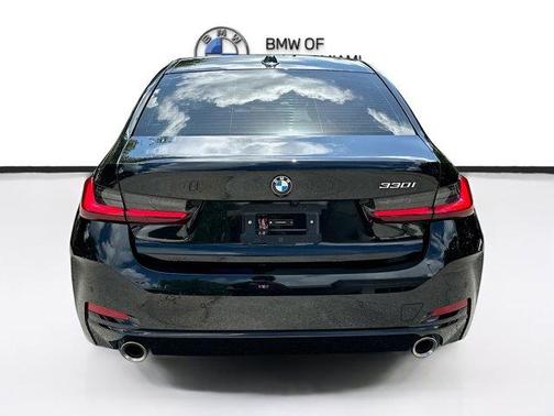 Black Sapphire Metallic 2025 BMW 330 i