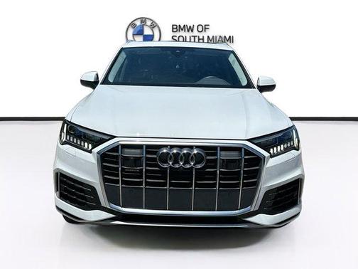 Glacier White Metallic 2023 Audi Q7 55 Premium Plus