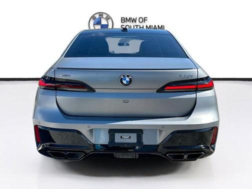 2023 BMW 760 760i xDrive