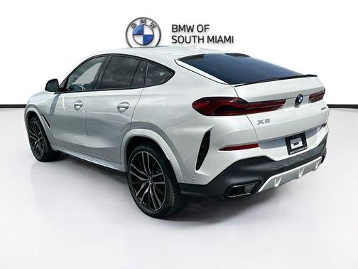 Mineral White Metallic 2027 BMW X6 xDrive40i