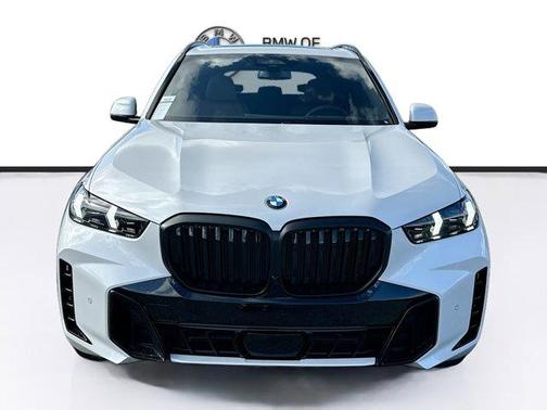 Mineral White Metallic 2026 BMW X5 sDrive40i