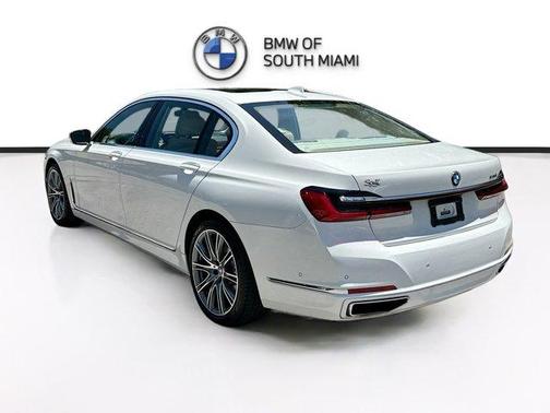 Alpine White 2020 BMW 740 i