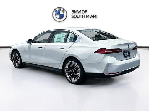 2026 BMW 530 i
