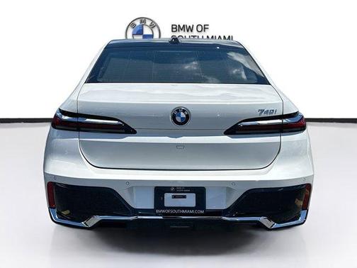 2026 BMW 740 i