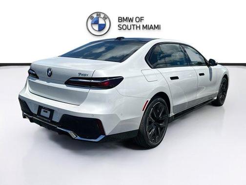 2026 BMW 740 i