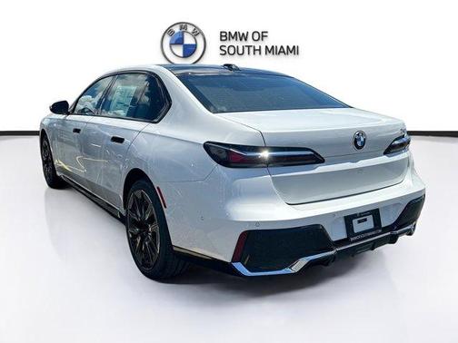2026 BMW 740 i