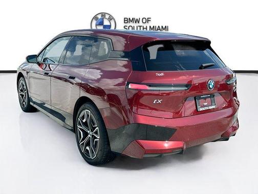 Aventurin Red Metallic 2024 BMW iX xDrive50
