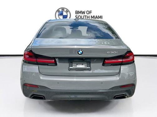2021 BMW 530 i
