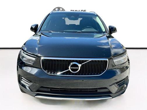 2020 Volvo XC40 T5 Momentum