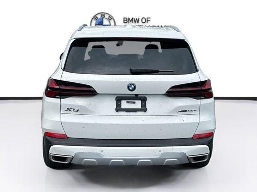 Mineral White Metallic 2026 BMW X5 sDrive40i