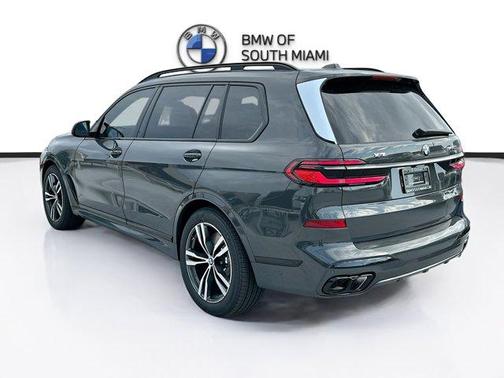 2026 BMW X7 M60i