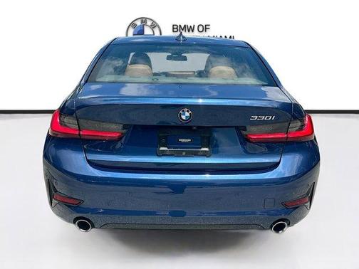 2022 BMW 330 i